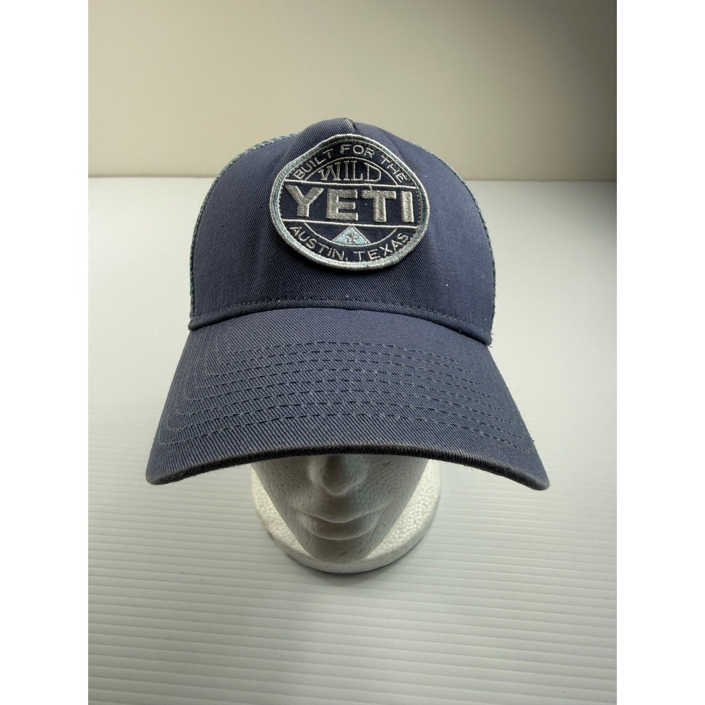 YETI Built For The Wild Austin Texas Trucker Hat Navy Blue Mesh Snapback Cap
